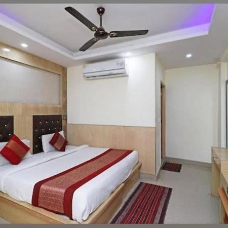 ניו דלהי Hotel Perfect Spot- Main Bazar - Walking Metro Station מראה חיצוני תמונה