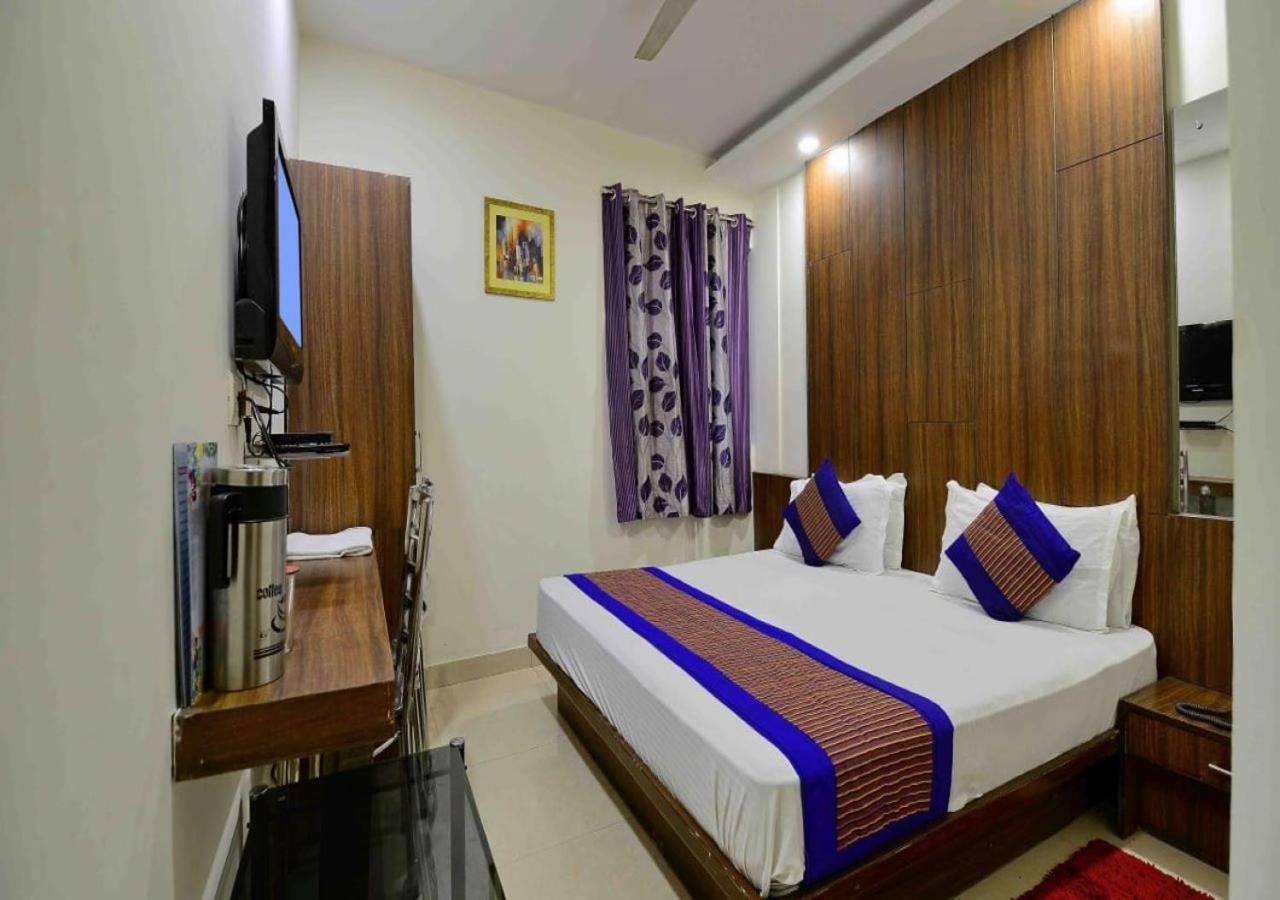 ניו דלהי Hotel Perfect Spot- Main Bazar - Walking Metro Station מראה חיצוני תמונה